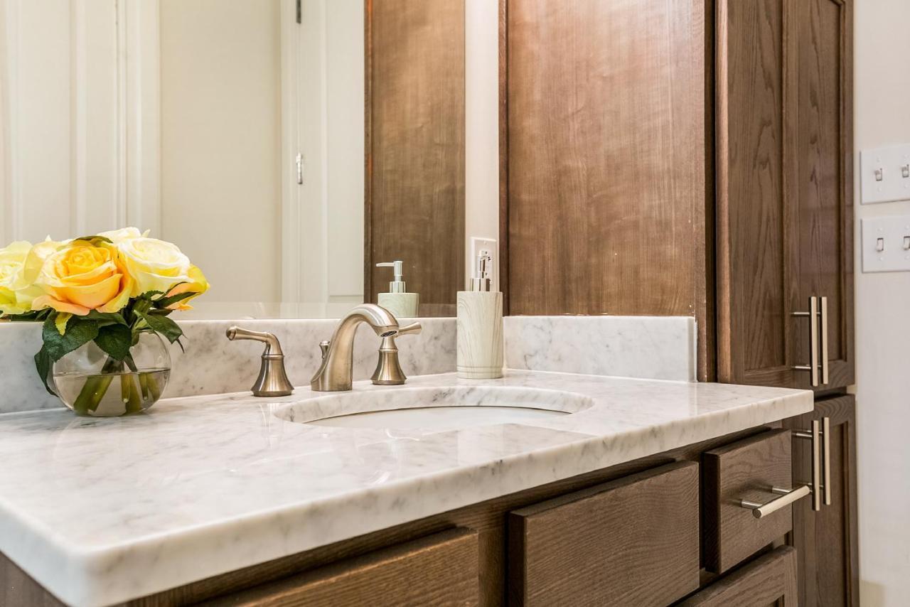1 And 2 Bedroom Private Condos Steps Away From French Quarter Nova Orleães Exterior foto