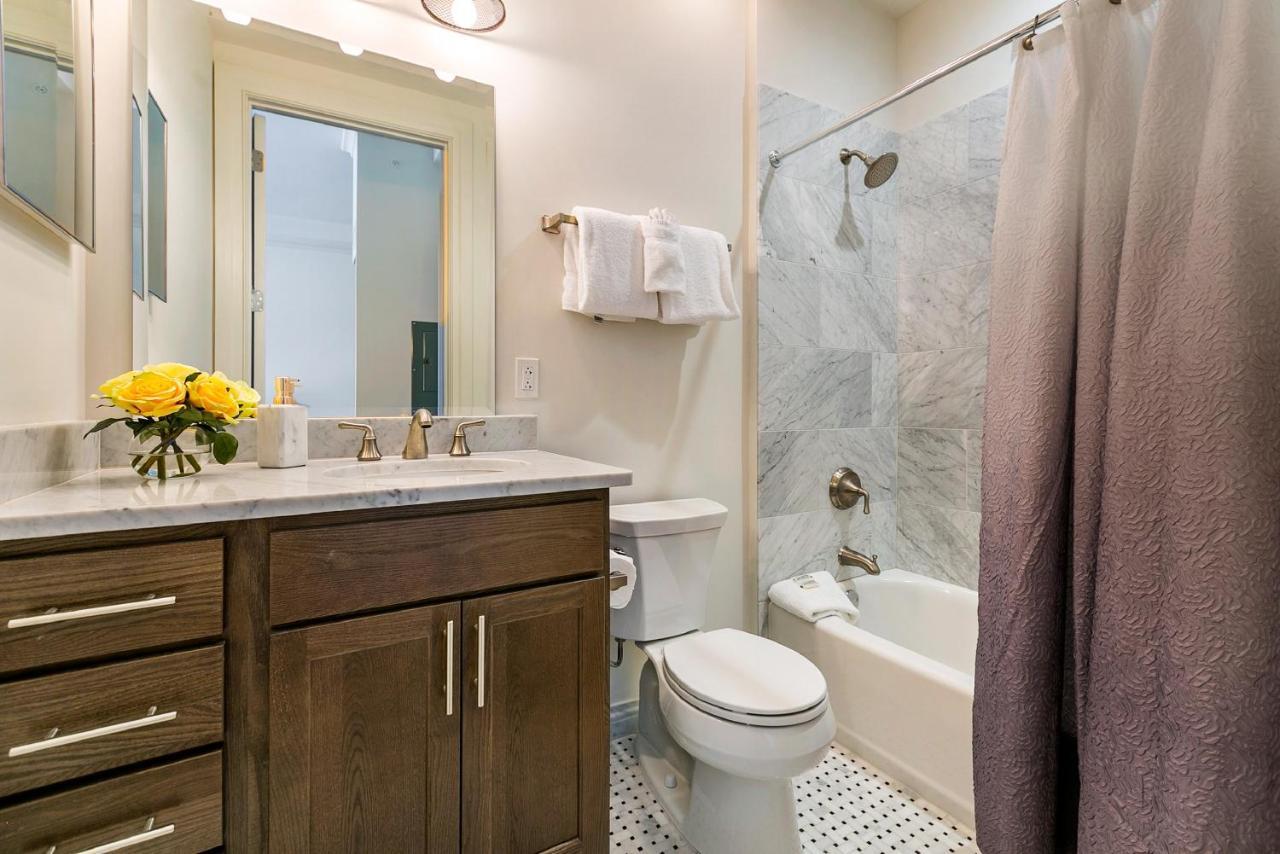 1 And 2 Bedroom Private Condos Steps Away From French Quarter Nova Orleães Exterior foto